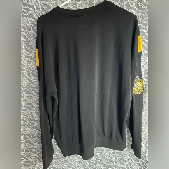 Harry Potter Hufflepuff Oversized Crewneck Lightweight Sweater - Picture 3 of 4